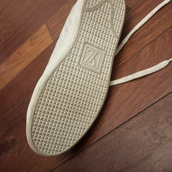 Louis Vuitton White and Gold Frontrow Sneakers - Picture 6 of 6